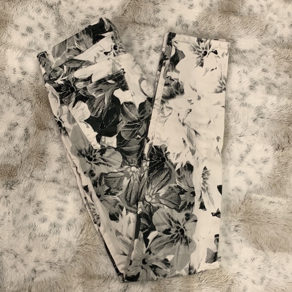 NEW 7 for All Mankind Paradise Palm Print Step Hem Ankle Skinny Jeans - Picture 9 of 9